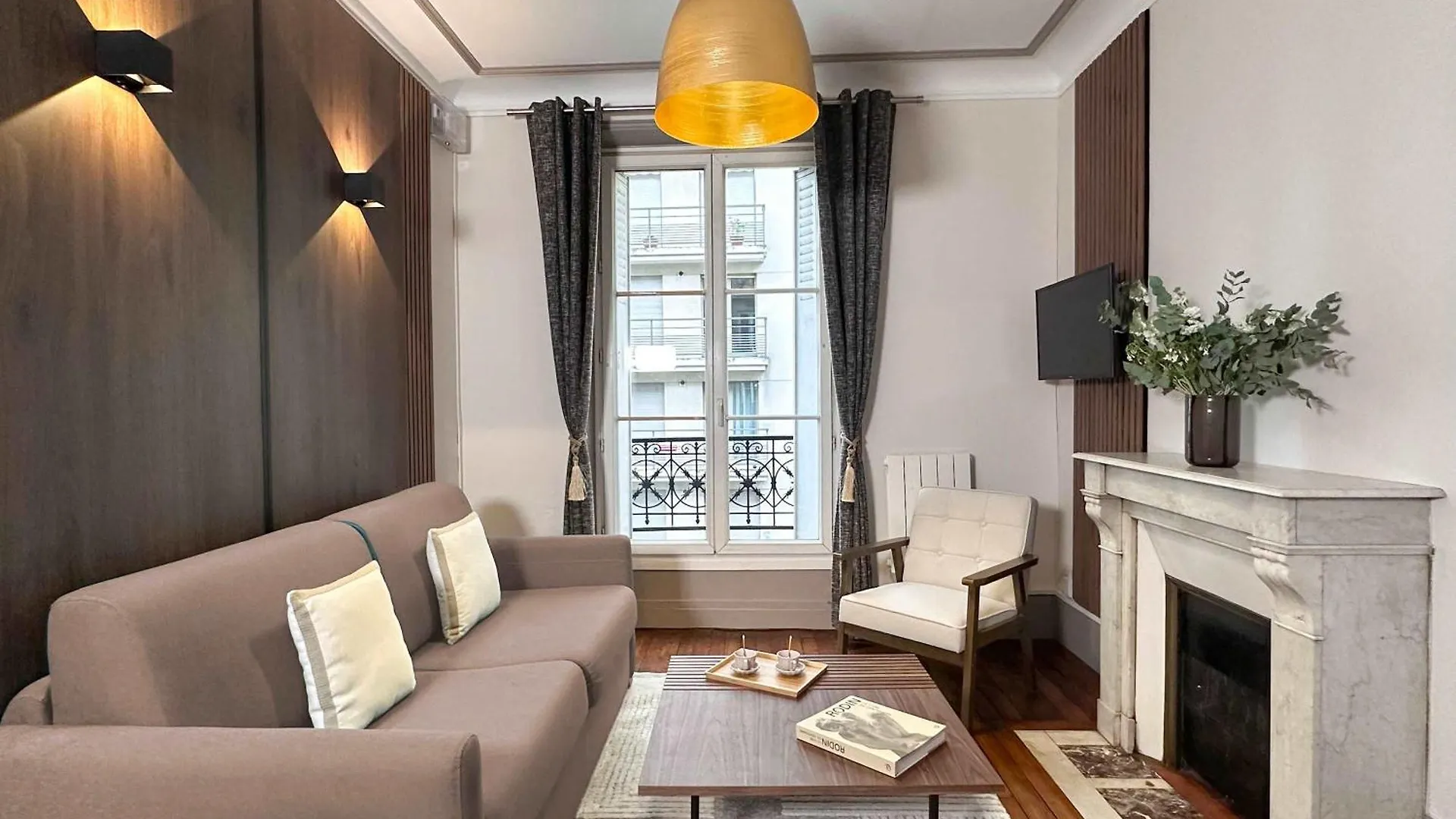 Charming Flat Near Eiffel Tower Apartment Paris